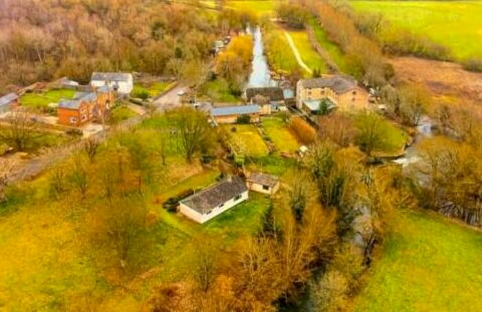 3 Bedroom Detached Bungalow To Rent In Eynsham Road, OX29