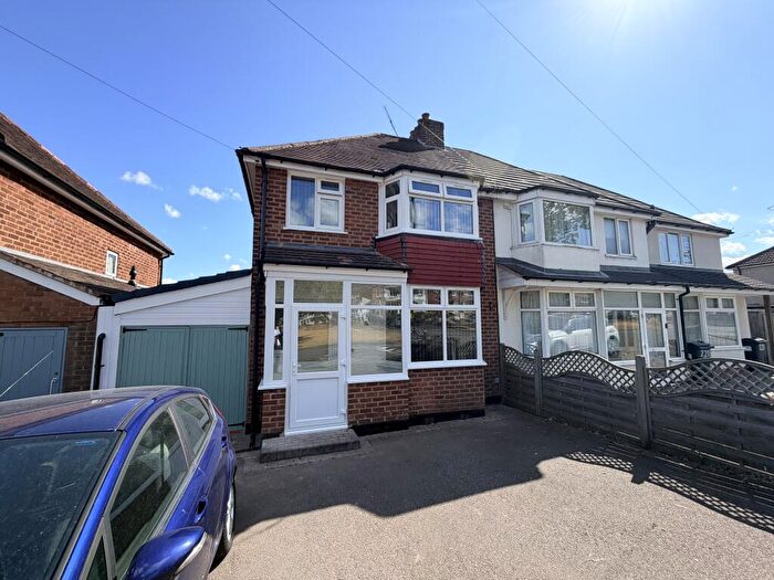3 Bedroom Semi-Detached House To Rent In Broad Lane, Kings Heath, B14