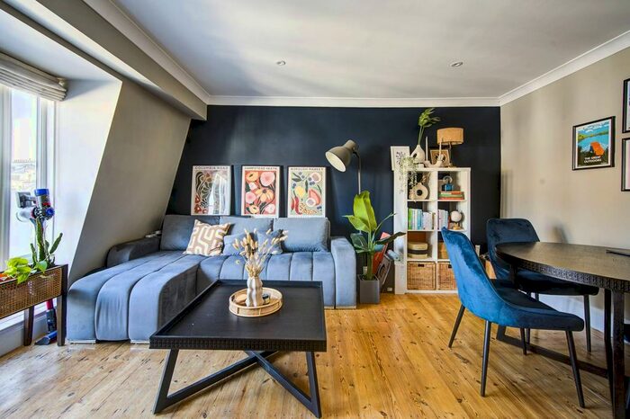 1 Bedroom Flat To Rent In Gloucester Terrace, Bayswater, London, W2