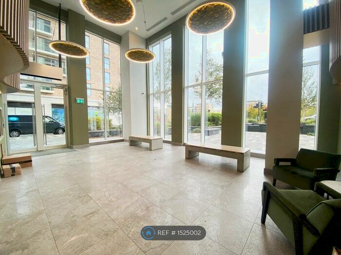 3 Bedroom Flat To Rent In Pegler Square, London, SE3