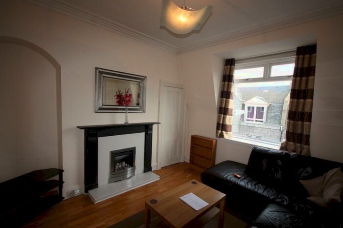 1 Bedroom Flat To Rent In Wallfield Crescent, Rosemount, Aberdeen, AB25