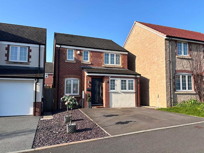 3 Bedroom Detached House For Sale In Hestia Close, Keynsham, Bristol, BS31