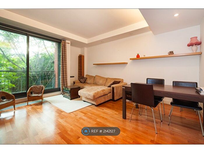 2 Bedroom Flat To Rent In City Rd, London, EC1Y