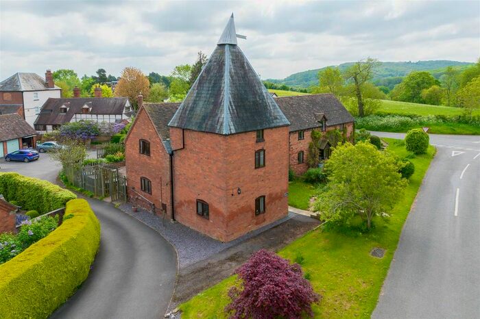 4 Bedroom Semi-Detached House For Sale In Crewes Hill Court, Alfrick, Worcester, WR6