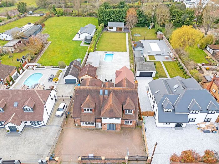 5 Bedroom Detached House For Sale In Church Road, Ramsden Bellhouse, CM11