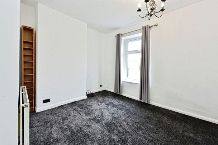 2 Bedroom End Of Terrace House For Sale In Quarry Field Lane, Wickersley, Rotherham, S66