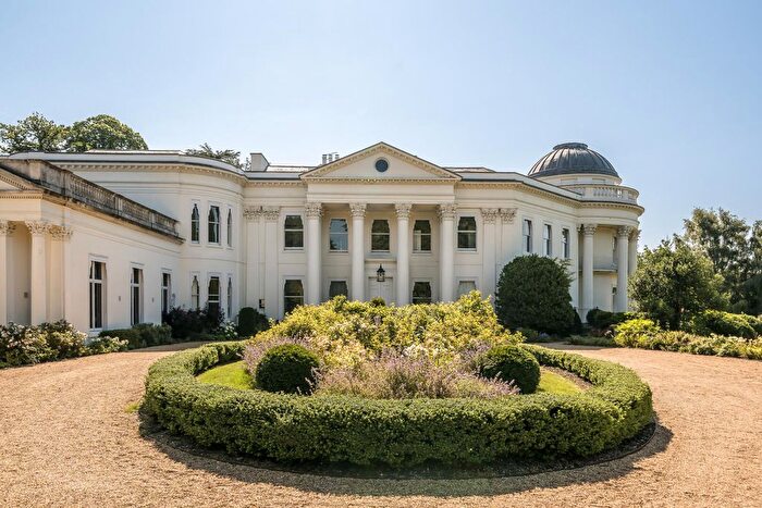 1 Bedroom Maisonette For Sale In Willoughby Lane, Bromley, BR1