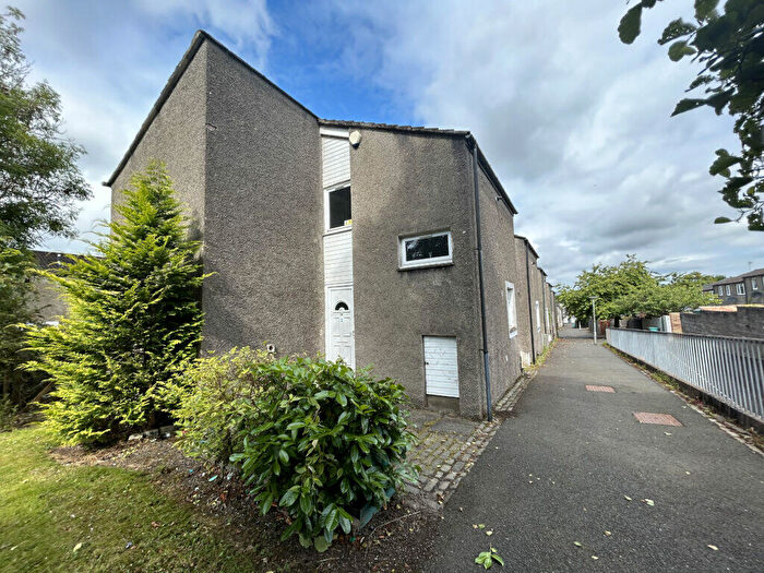 3 Bedroom End Of Terrace House To Rent In Medlar Road Cumbernauld, G67