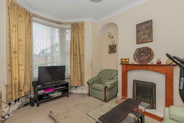 3 Bedroom Terraced House For Sale In Gerrish Avenue, Bristol, BS5