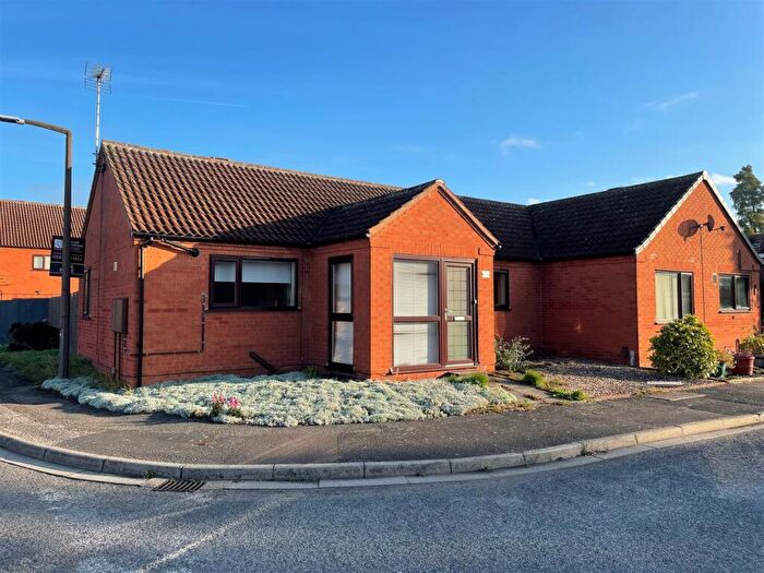 2 Bedroom Semi-Detached Bungalow For Sale In Marshall Court, Newark, NG24