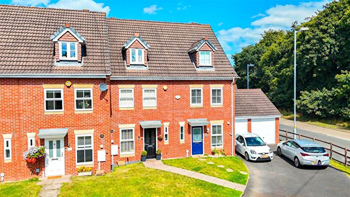 3 Bedroom Terraced House To Rent In Wheatcroft Close, Sutton Coldfield, West Midlands, B75