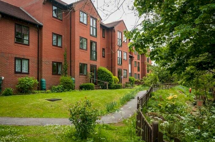 1 Bedroom Flat To Rent In London Road, Uckfield, TN22