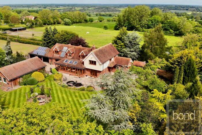 4 Bedroom Detached House For Sale In Bassetts Lane, Little Baddow, Chelmsford, CM3