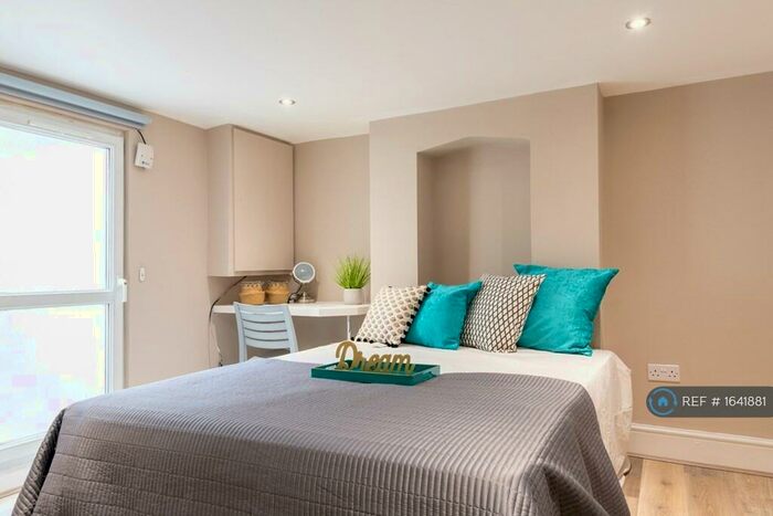 7 Bedroom Semi-Detached House To Rent In St. Pauls Road, Cheltenham, GL50