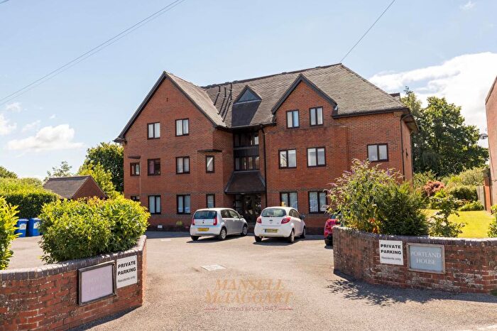 2 Bedroom Flat For Sale In Portland Road, Portland House Portland Road, RH19