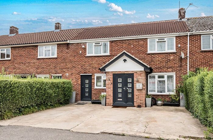 5 Bedroom Terraced House For Sale In Duncroft, Windsor, Berkshire, SL4