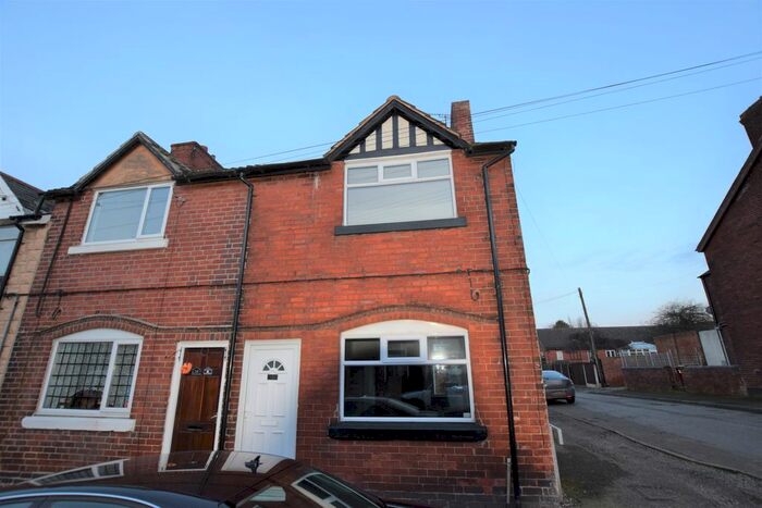 2 Bedroom End Of Terrace House To Rent In Hunloke Road, Holmewood, Chesterfield, S42