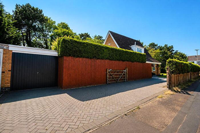 4 Bedroom Detached House For Sale In Watts Close, Leicester, LE4