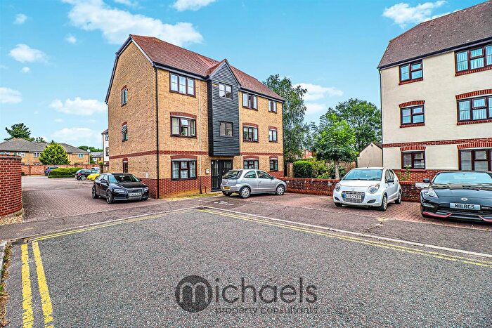 2 Bedroom Flat To Rent In California Close, Highwoods, Colchester, CO4