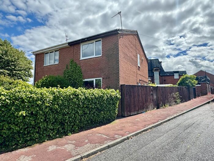 2 Bedroom Semi-Detached House For Sale In North Ravensworth Street, Sunderland, Tyne And Wear, SR4