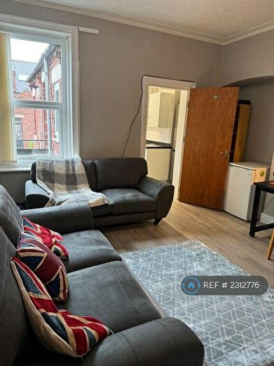 5 Bedroom Maisonette To Rent In Forsyth Road, Newcastle Upon Tyne, NE2