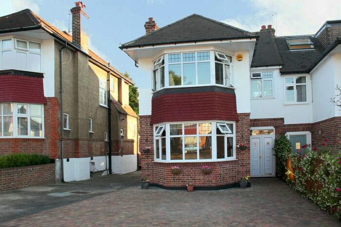 3 Bedroom Semi-Detached House To Rent In Cowper Road, Southgate N14