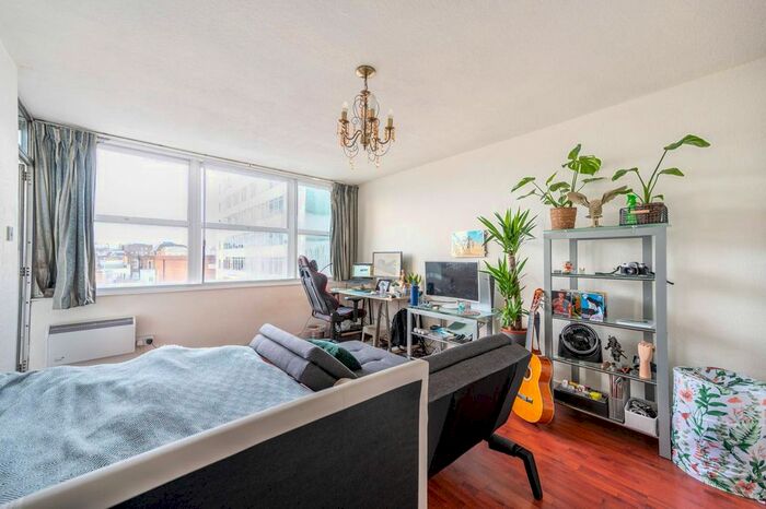 Studio To Rent In Kensington Church Street, Notting Hill, London, W8