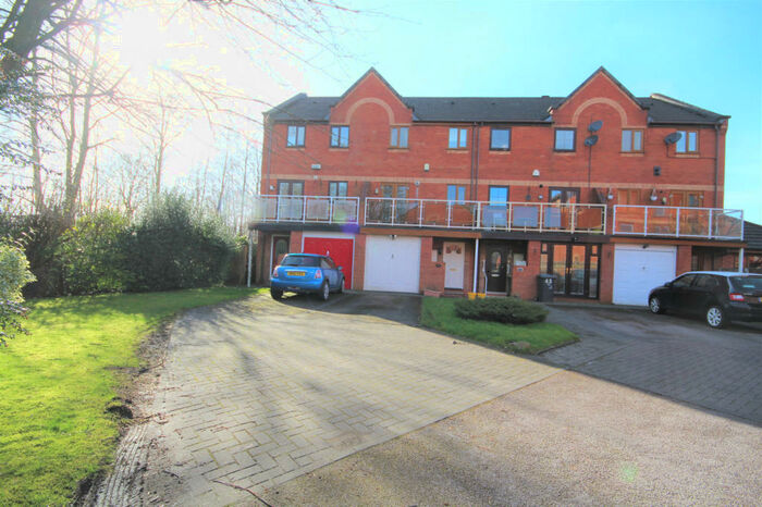 3 Bedroom Town House To Rent In Victoria Quay, Preston, PR2