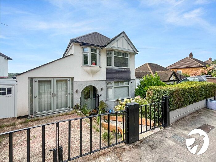 4 Bedroom Detached House To Rent In Longhill Avenue, Chatham, Kent, ME5