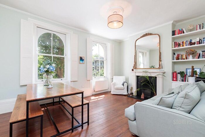 2 Bedroom Apartment For Sale In Approach Road, Victoria Park, London, E2