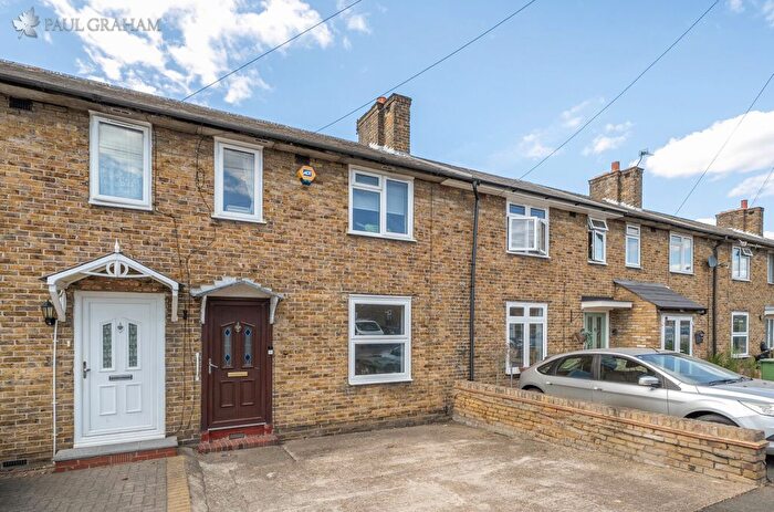 3 Bedroom Terraced House For Sale In Thornton Road, Carshalton, SM5