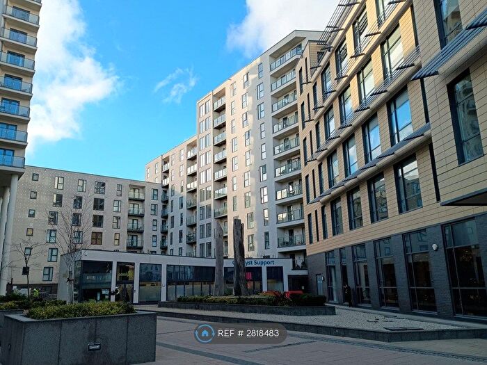 2 Bedroom Flat To Rent In Nankeville Court, Woking, GU22