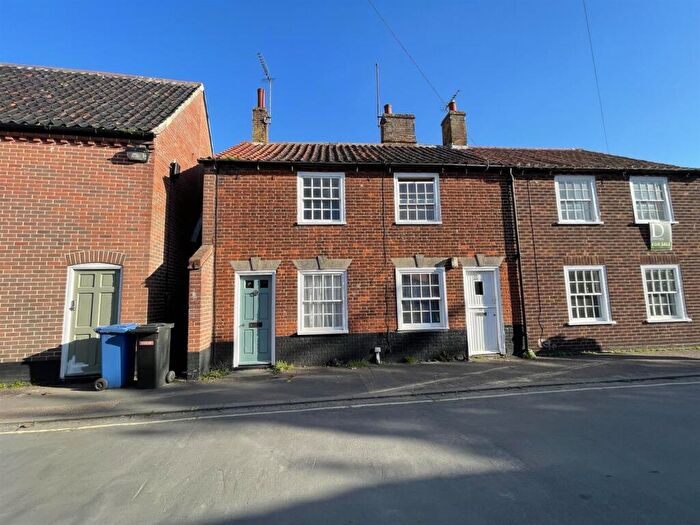 2 Bedroom Terraced House For Sale In Church Street, Southwold, IP18