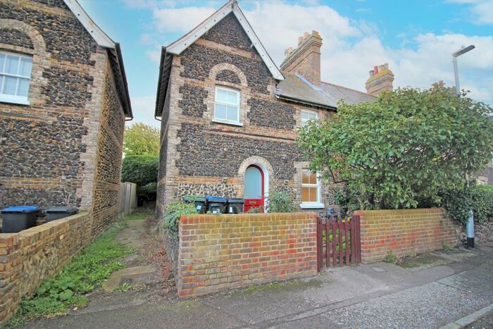 2 Bedroom End Of Terrace House To Rent In Westgate, CT8