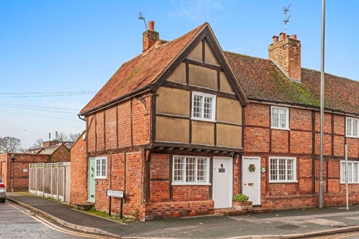 2 Bedroom Property For Sale In Aylesbury End, Beaconsfield, HP9