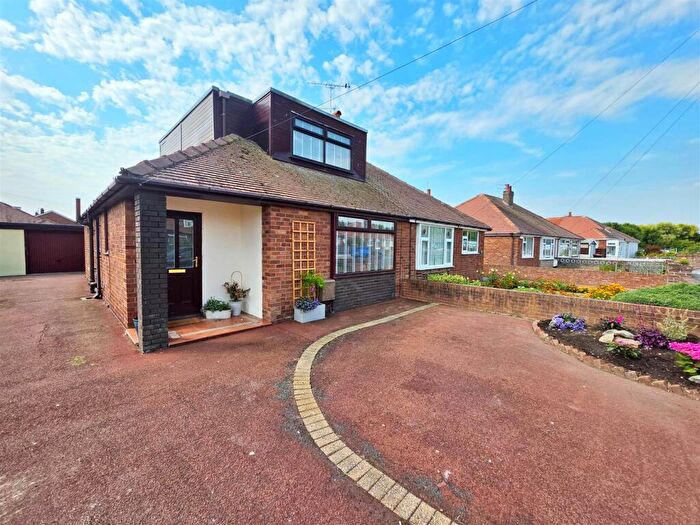 3 Bedroom Semi Detached House For Sale In Newcastle Avenue, Thornton Cleveleys, FY5