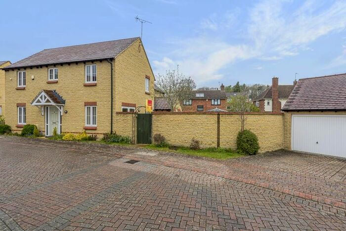 3 Bedroom Detached House To Rent In Kennington, Oxfordshire, OX1