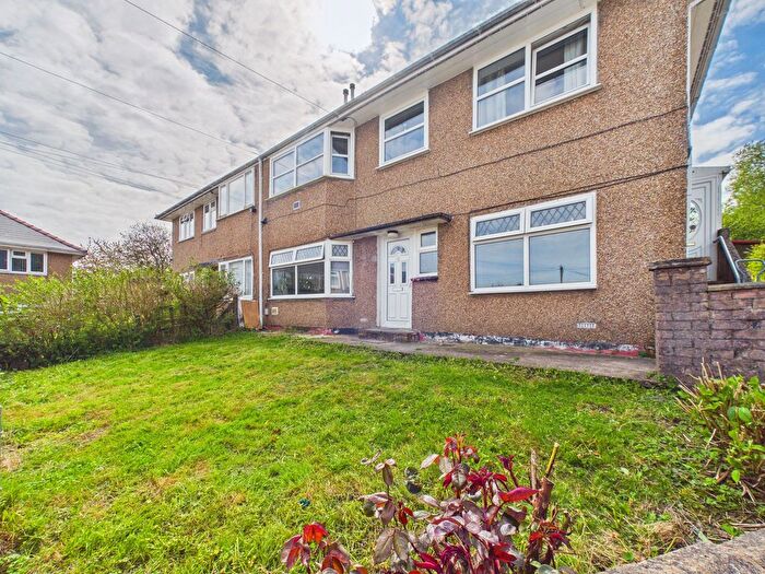 2 Bedroom Flat For Sale In Trenant, Ebbw Vale, NP23