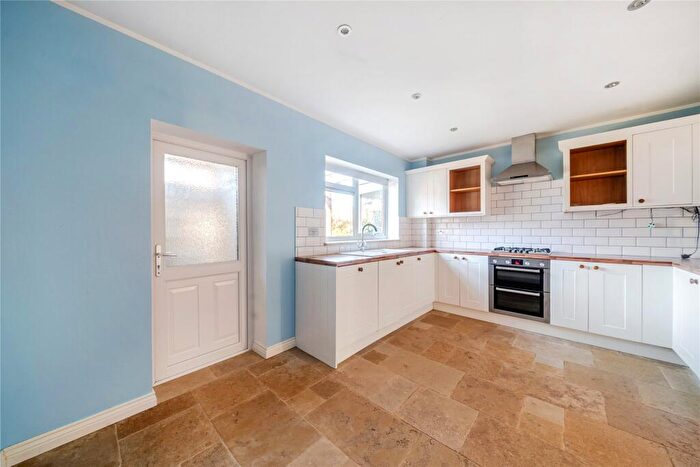 3 Bedroom Terraced House For Sale In Wellsmoor Gardens, Bromley, BR1
