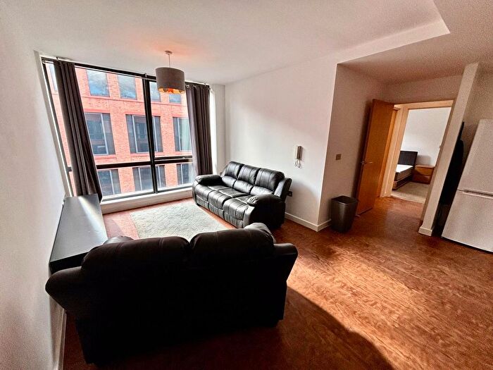 2 Bedroom Flat For Sale In George Street, Birmingham, B3
