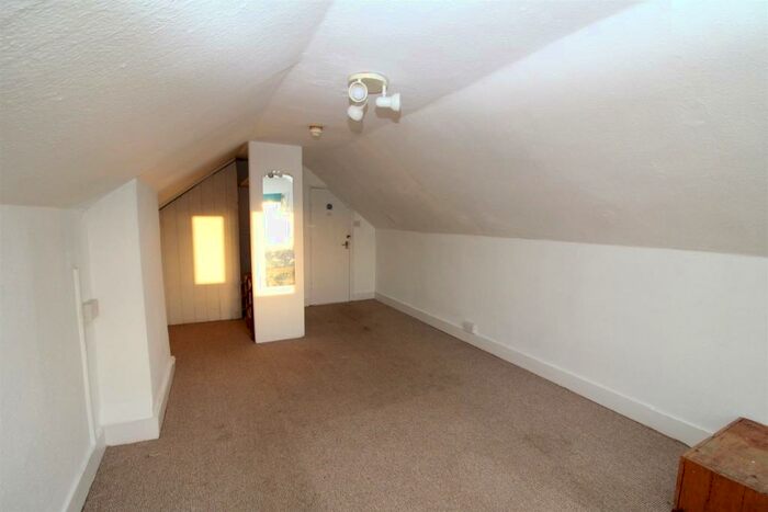 1 Bedroom House To Rent In Church Green Road, Bletchley, Milton Keynes, MK3