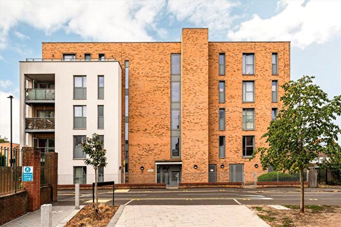 1 Bedroom Flat To Rent In Manor Lane, Feltham, TW13