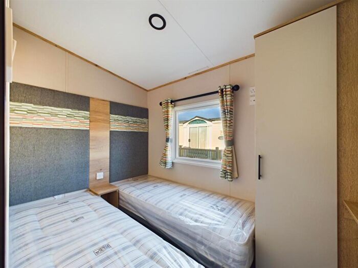 2 Bedroom Chalet For Sale In Woodthorpe Leisure Park, Woodthorpe, Alford, LN13