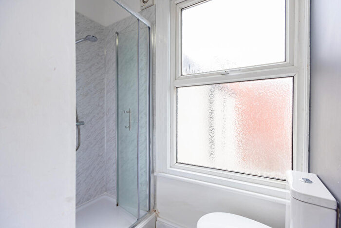 4 Bedroom Terraced House To Rent In Carholme Road, - Bed, LN1