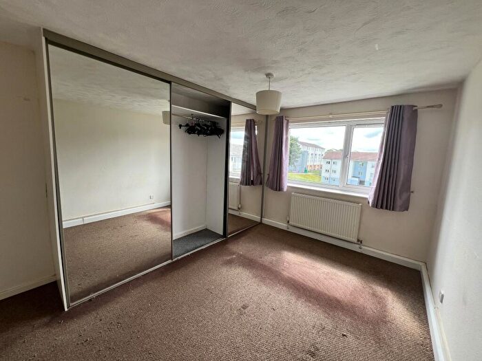 2 Bedroom Flat For Sale In Foxtor Close, Plymouth, Devon, PL5
