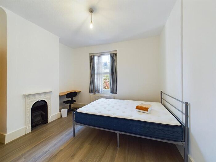 3 Bedroom Flat To Rent In Totland Road, Brighton, East Sussex, BN2