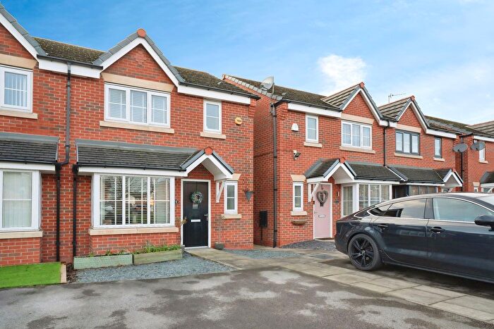 3 Bedroom Semi Detached House For Sale In Shackleton Avenue, Farnworth, Widnes, WA8