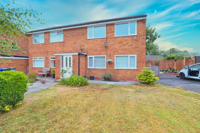 1 Bedroom Flat To Rent In Woodfield Drive, Worsley, Manchester, M28