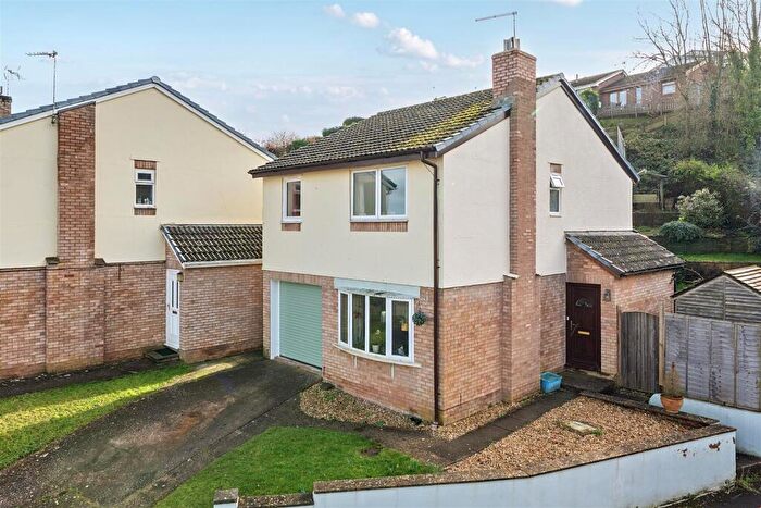 4 Bedroom Detached House For Sale In Spencer Drive, Tiverton, EX16