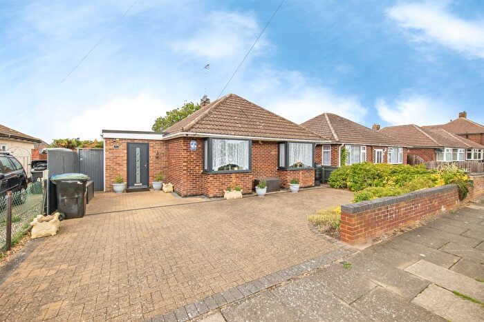 2 Bedroom Detached Bungalow For Sale In Tranmere Grove, Ipswich, IP1